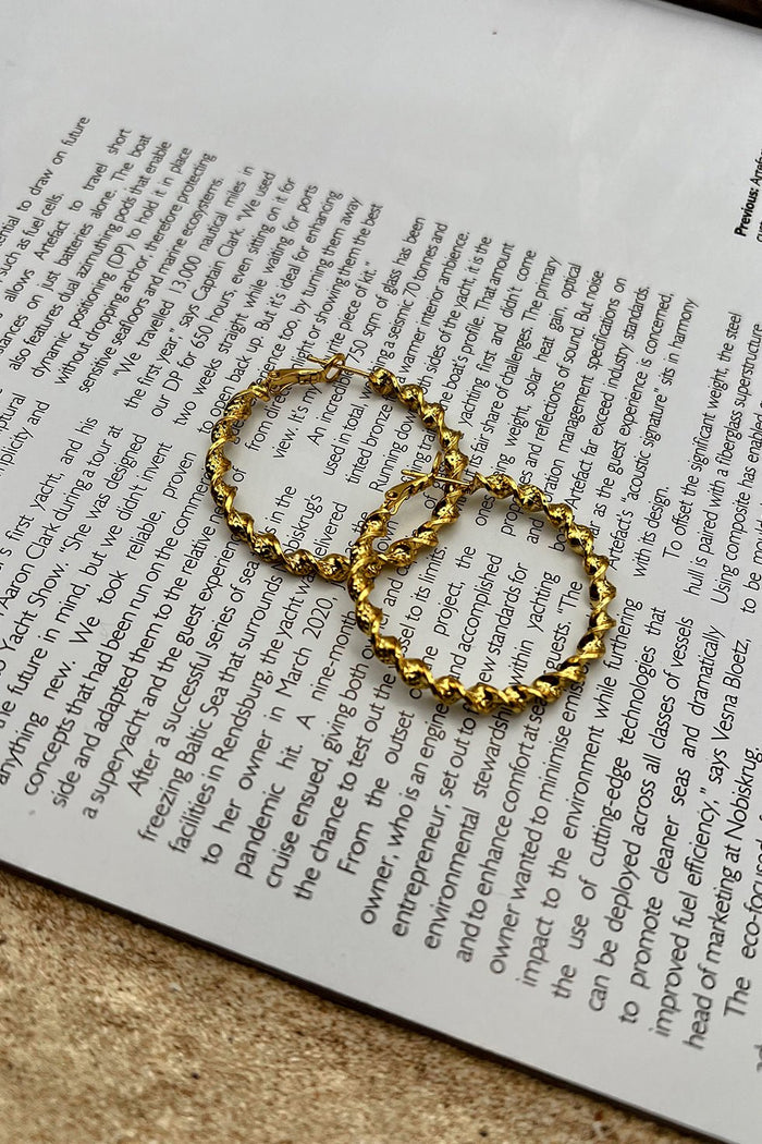 GOLD PLATED TWIST EARRINGS