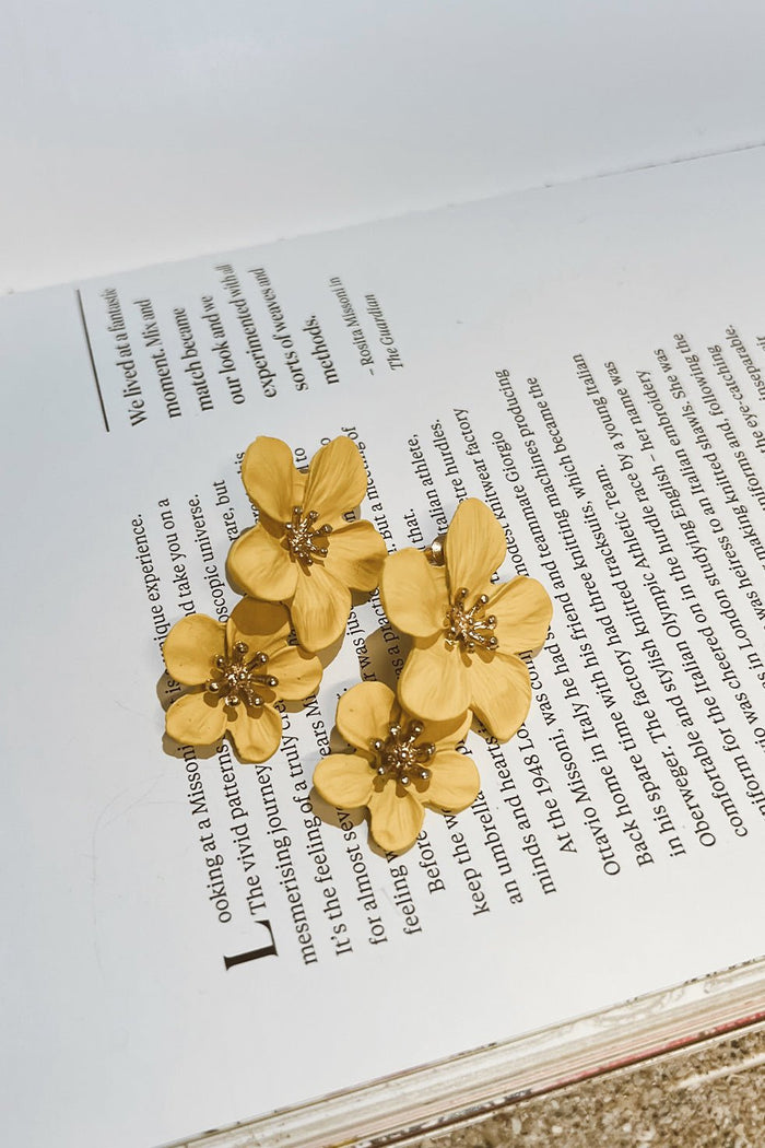 EDEN FLOWER EARRINGS - YELLOW