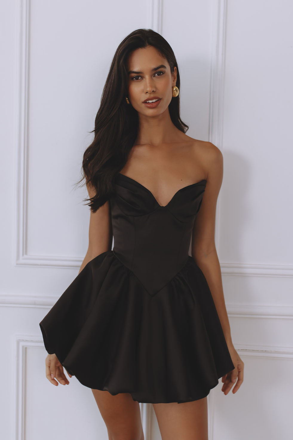AVELLA BUBBLE HEM MINI DRESS - BLACK - XS AVELLA BUBBLE HEM MINI DRESS - BLACK - XS