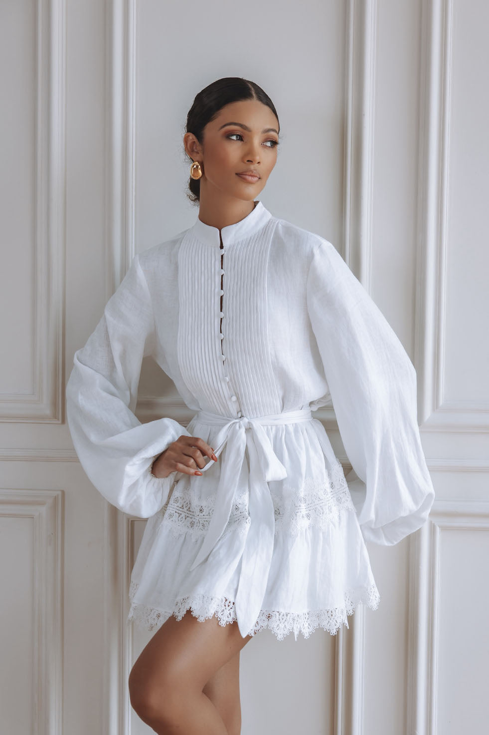 AURELIE LACE TRIM LINEN MINI DRESS - ORCHID WHITE CHIC LE FRIQUE - USA AURELIE LACE TRIM LINEN MINI DRESS - ORCHID WHITE CHIC LE FRIQUE - USA