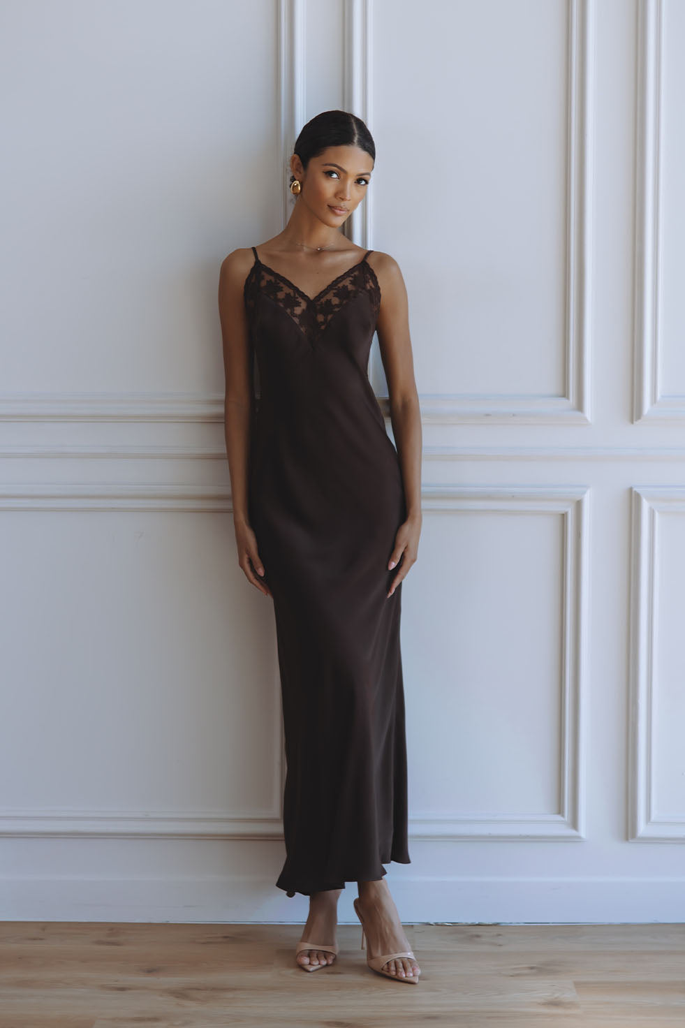 BONITA LACE TRIM MAXI DRESS - DARK CHOCOLATE – CHIC LE FRIQUE