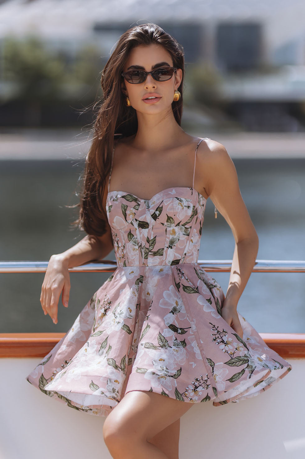 Stylish Mini Frock MISSGUIDED Tiered Ruffle Halter Elegant Mini Dress MISSGUIDED Stylish Mini Frock MISSGUIDED Tiered Ruffle Halter Elegant Mini Dress MISSGUIDED