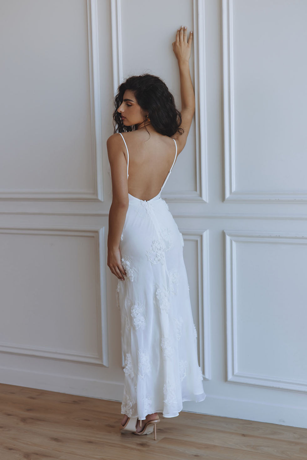 ROMAYA V NECK MAXI DRESS - IVORY - XS