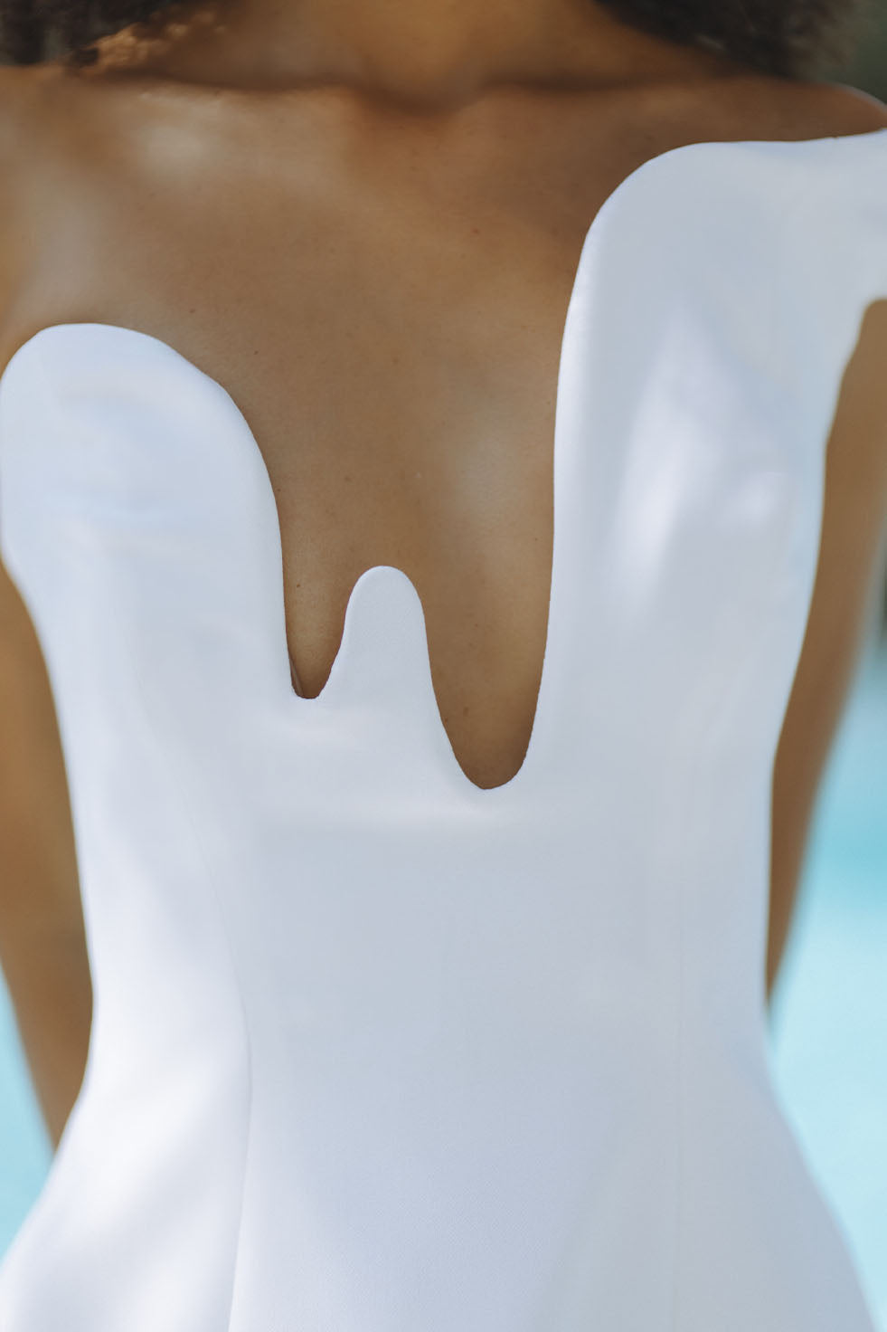 ROSALYN HOURGLASS MINI DRESS - ORCHID WHITE CHIC LE FRIQUE - USA ROSALYN HOURGLASS MINI DRESS - ORCHID WHITE CHIC LE FRIQUE - USA